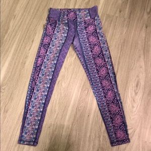 Purple flower pattern yoga leggings!
